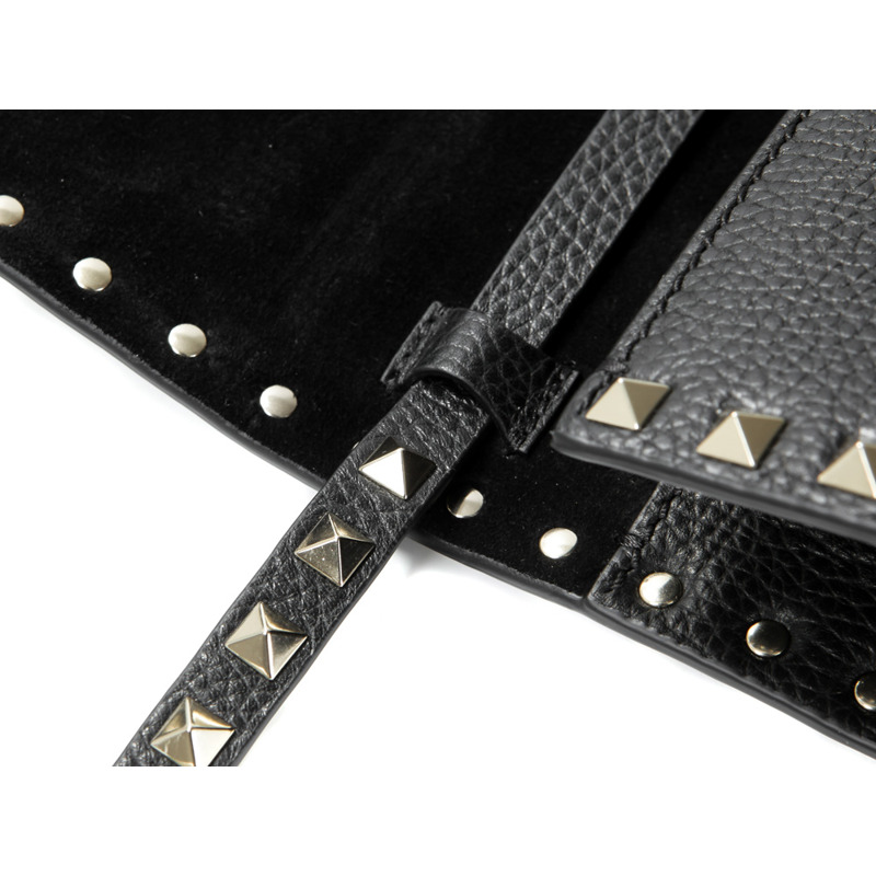 VALENTINO 24FW 鉚釘小號肩包-16