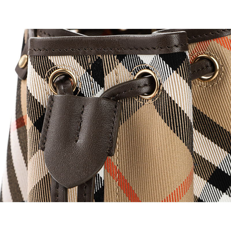 BURBERRY 24FW MN 女士抽繩水桶包-13