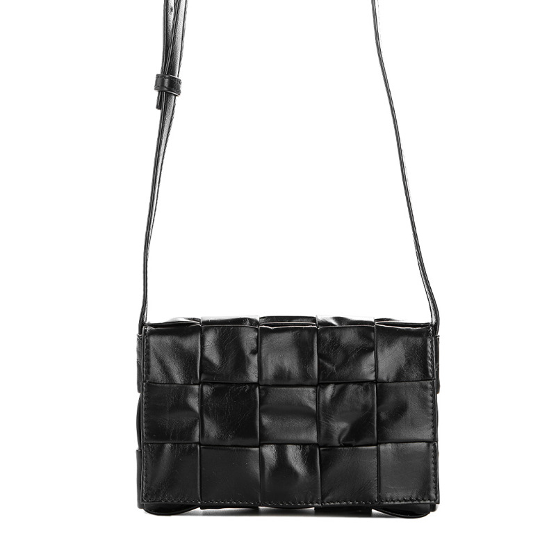 BOTTEGA VENETA 24FW 女士卡附斜背包-3