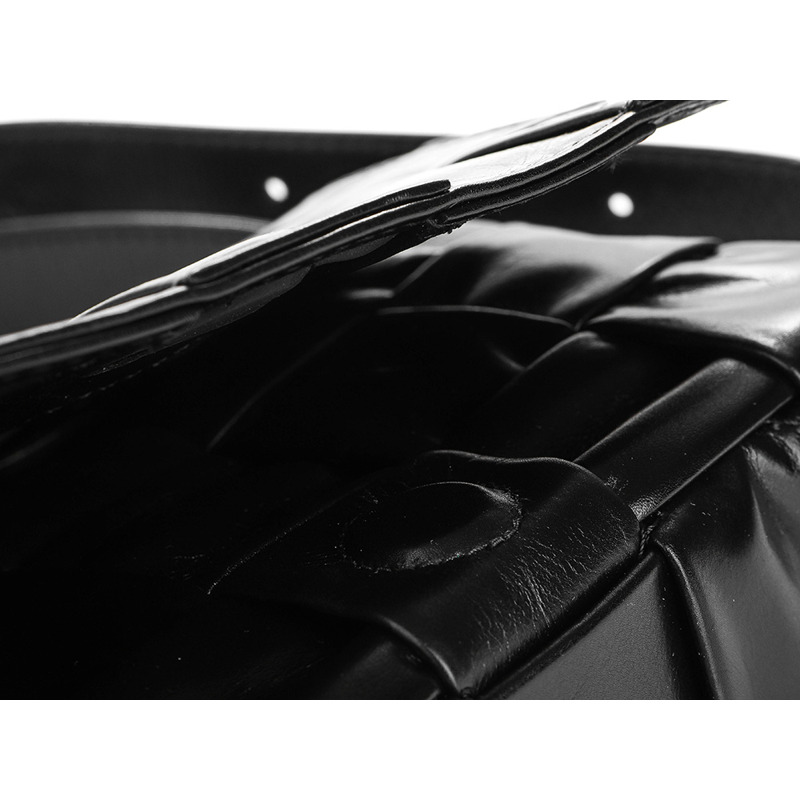 BOTTEGA VENETA 24FW 女士卡附斜背包-15