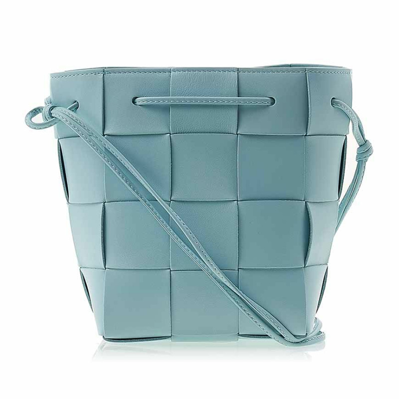 BOTTEGA VENETA 680218 VCQC4 3902 女士卡帶小水桶包-2