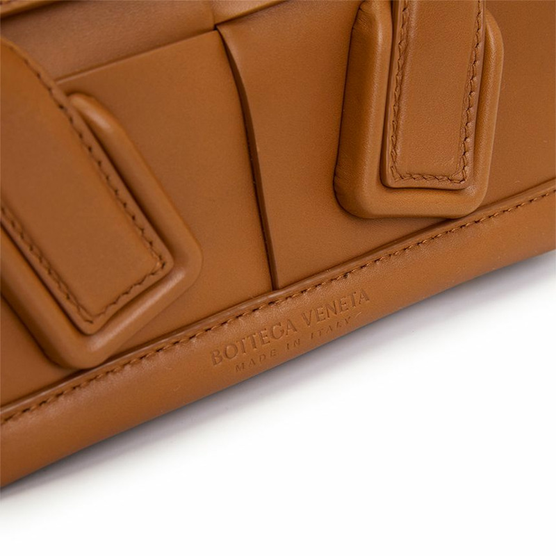 BOTTEGA VENETA 限量版女士手提包 600606 V48N1-7