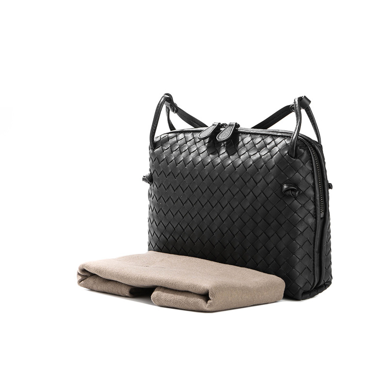 BOTTEGA VENETA 24FW Intrecciato 斜背包-16