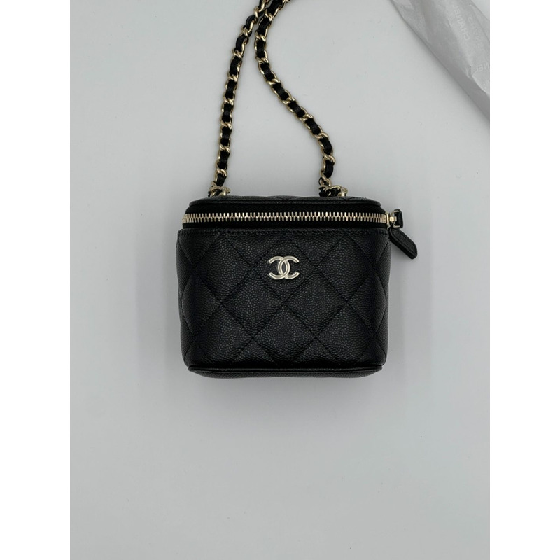 CHANEL 經典化妝包 魚子醬黑-1