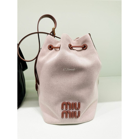 MIU MIU 帆布皮革水桶包 米色白蘭地 5BE089 2CRN F062F