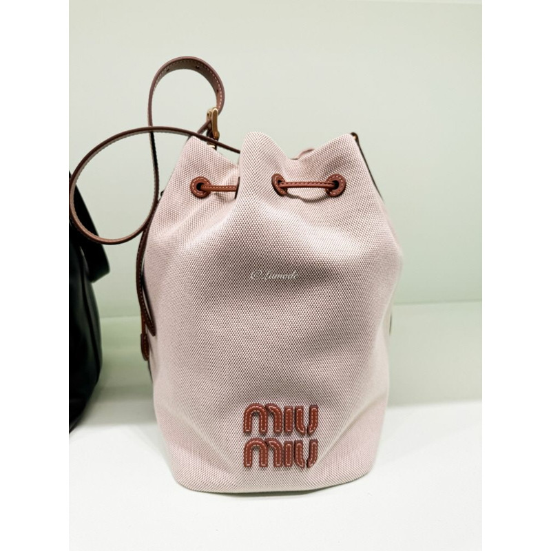 MIU MIU 帆布皮革水桶包 米色白蘭地 5BE089 2CRN F062F-0