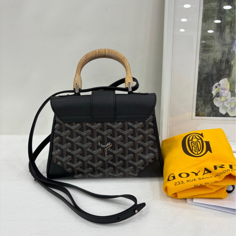 Goyard戈雅 Saigon 黑色mini西貢包，有購證 尺寸20/15/7cm，木質手柄本身非常輕，超級百搭不出錯-1