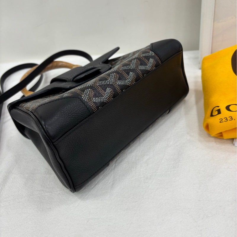 Goyard戈雅 Saigon 黑色mini西貢包，有購證 尺寸20/15/7cm，木質手柄本身非常輕，超級百搭不出錯-4