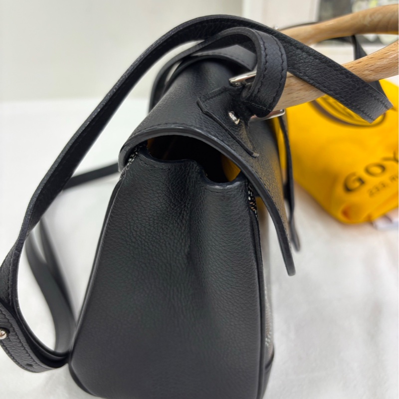 Goyard戈雅 Saigon 黑色mini西貢包，有購證 尺寸20/15/7cm，木質手柄本身非常輕，超級百搭不出錯-7