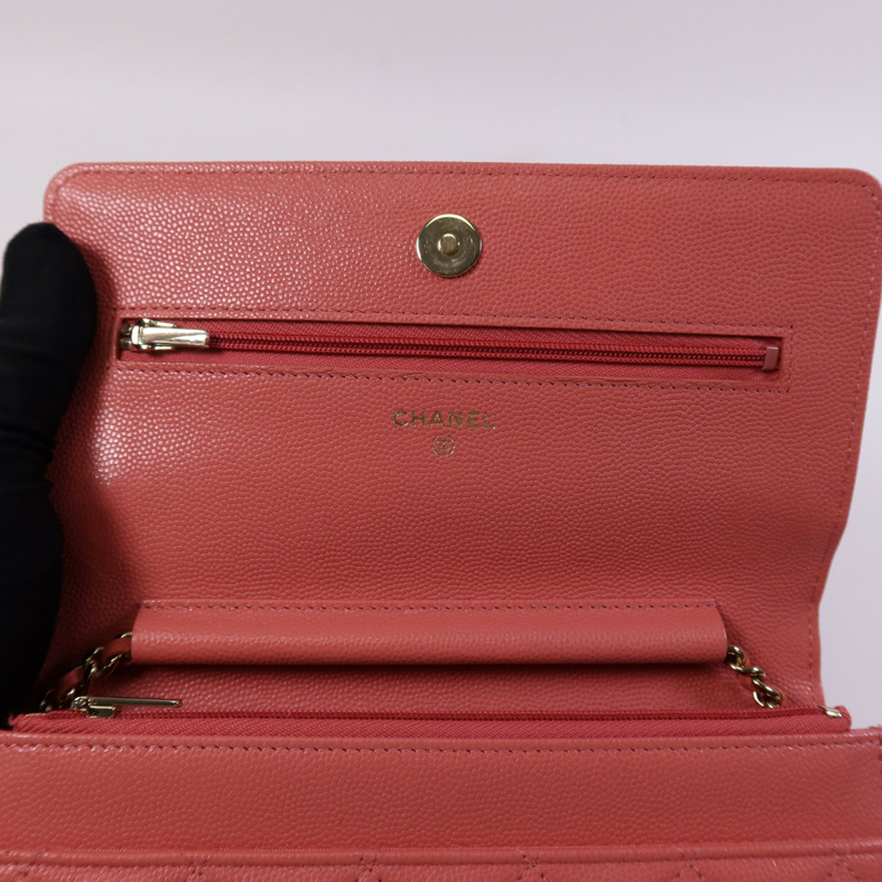 CHANEL 牛皮皮革WOC Wallet On Chain金扣鏈帶肩背袋-14