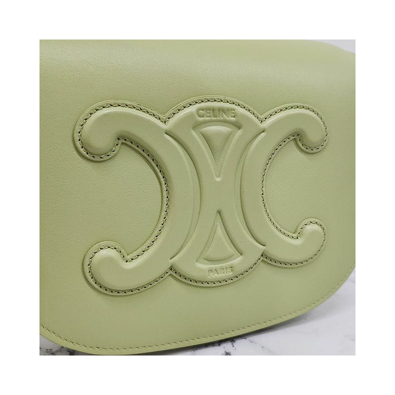 CELINE Triope cuir polko 肩包淺玉色，印記：198263DU3 15LJ-8