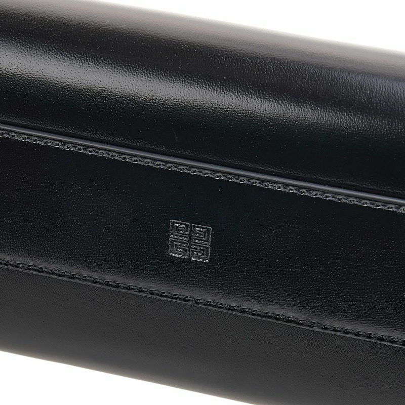 GIVENCHY 皮革肩背包-9