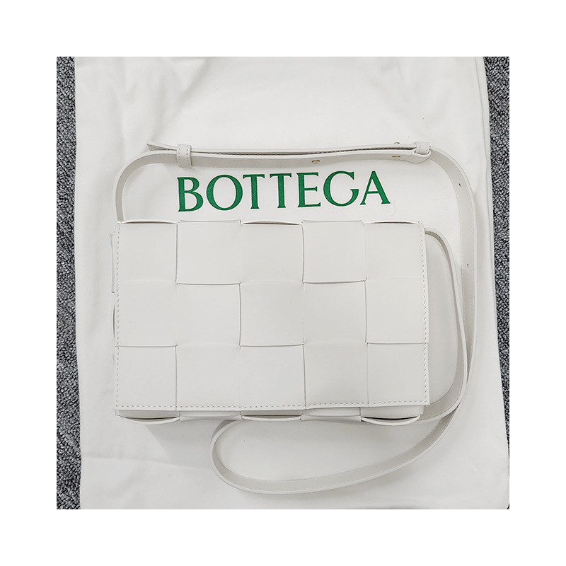 BOTTEGA VENETA Bottega Veneta Intrecciato 編織盒式包經典白色印章:578004 VMAY1 9009-13