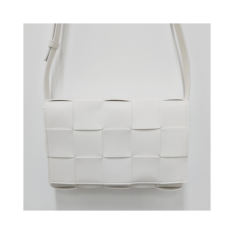 BOTTEGA VENETA Bottega Veneta Intrecciato 編織盒式包經典白色印章:578004 VMAY1 9009-14