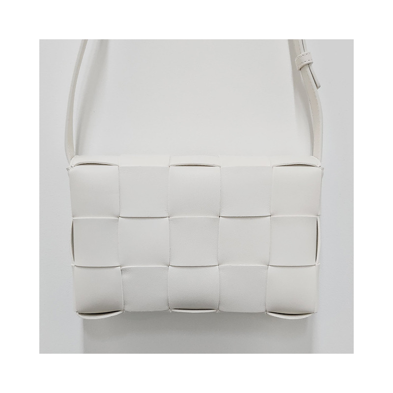 BOTTEGA VENETA Bottega Veneta Intrecciato 編織盒式包經典白色印章:578004 VMAY1 9009-15