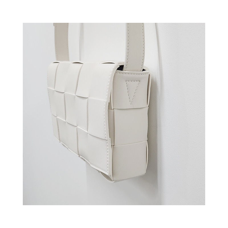 BOTTEGA VENETA Bottega Veneta Intrecciato 編織盒式包經典白色印章:578004 VMAY1 9009-16