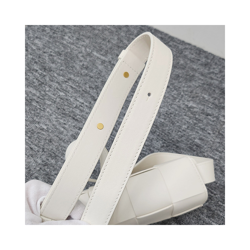 BOTTEGA VENETA Bottega Veneta Intrecciato 編織盒式包經典白色印章:578004 VMAY1 9009-19