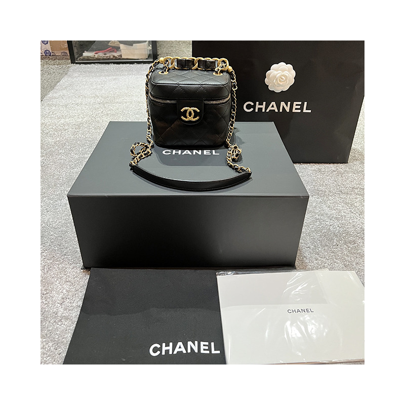 CHANEL CC Logo 金色金屬化妝包鏈條小號 印記：AS3228 B08008 94305-13