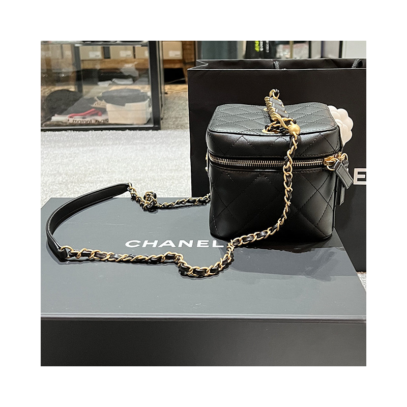CHANEL CC Logo 金色金屬化妝包鏈條小號 印記：AS3228 B08008 94305-15