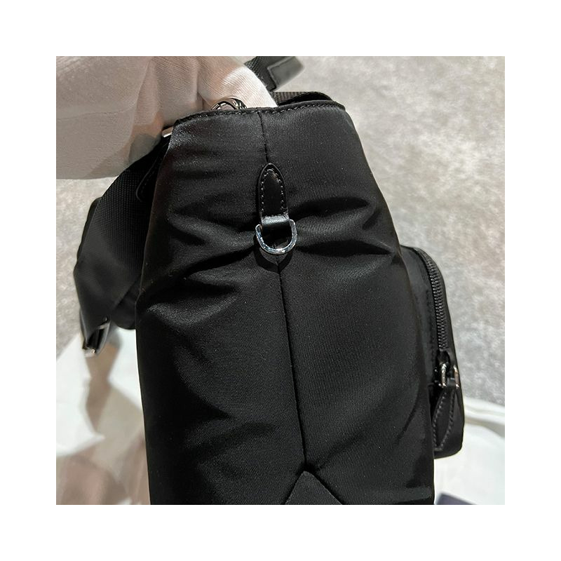 PRADA 黑色尼龍三角標誌加厚手提包 (1BG354 RV44 F0002)-7
