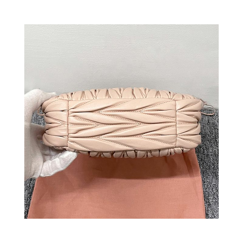MIU MIU Wander Matelasse Nappa 皮革單肩包 粉紅色 (5BC125 N88 F0236)-5