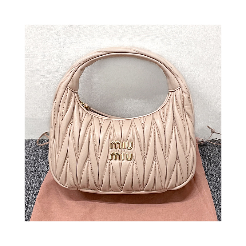 MIU MIU Wander Matelasse Nappa 皮革單肩包 粉紅色 (5BC125 N88 F0236)-13