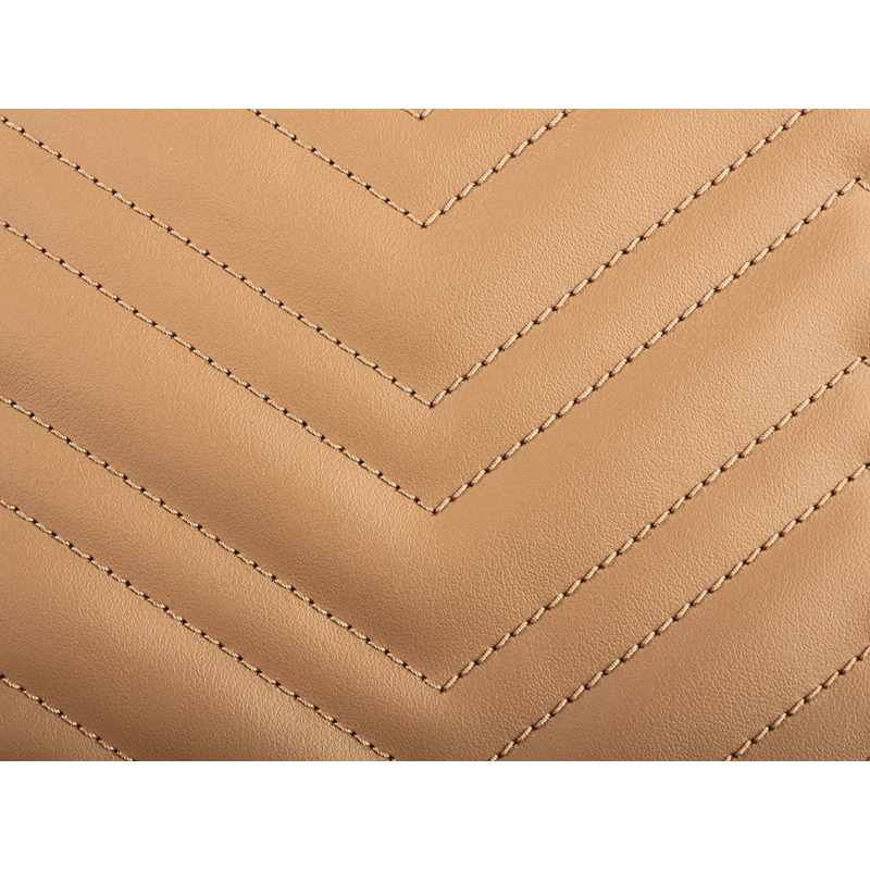 GUCCI 25SS 女士斜背包印章:826099 AAET7-11