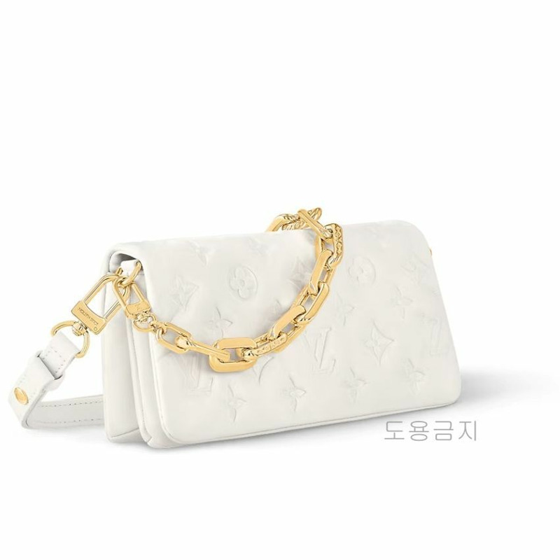 LOUIS VUITTON 奶油色小包 M11331-4