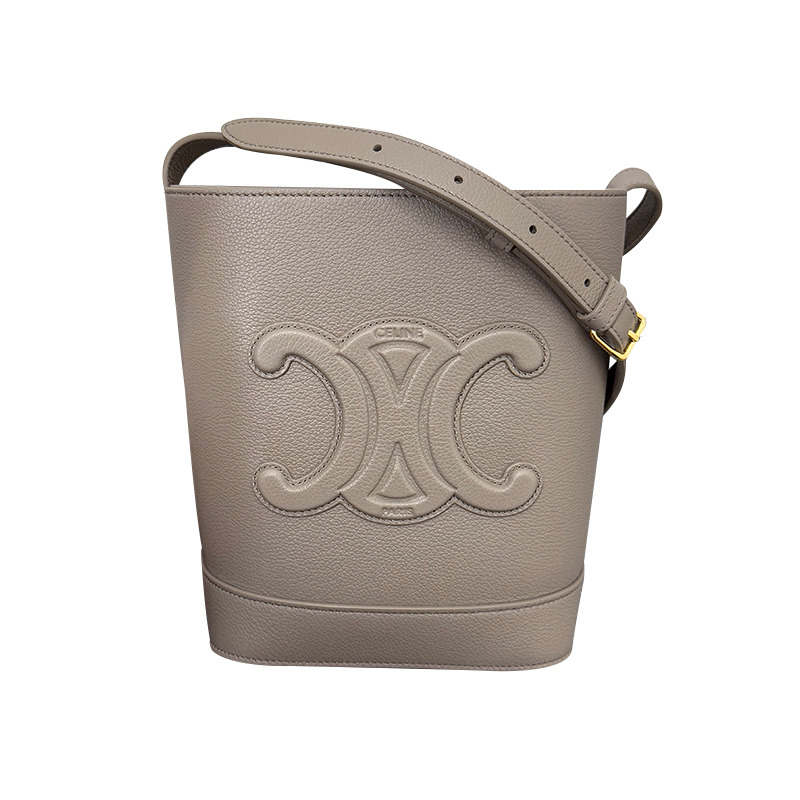 CELINE Triomphe 粒面小牛皮小水桶包 113783ENY 10BL-12