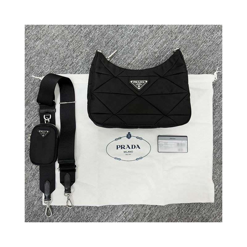 PRADA 三角形標誌尼龍襯墊單肩包 黑色 (1BC151 RDJN F0002)-1
