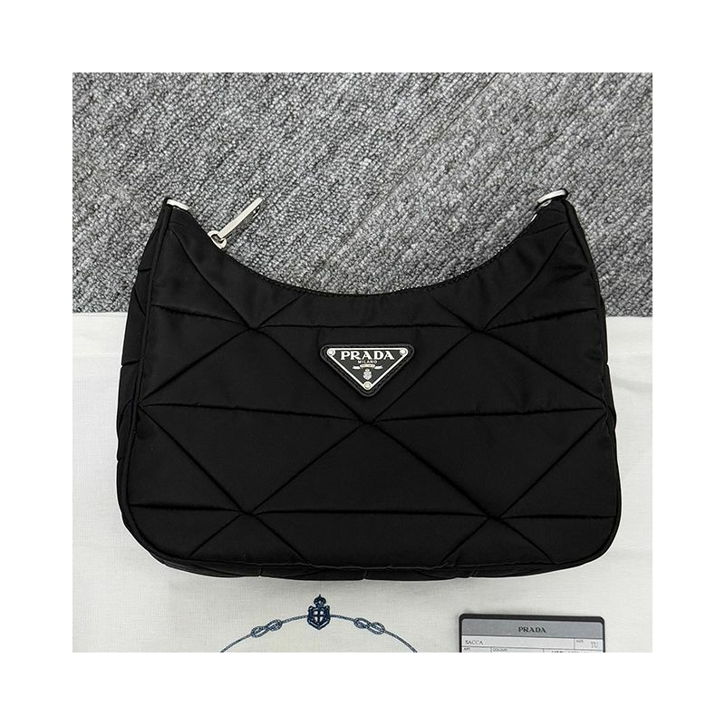 PRADA 三角形標誌尼龍襯墊單肩包 黑色 (1BC151 RDJN F0002)-2