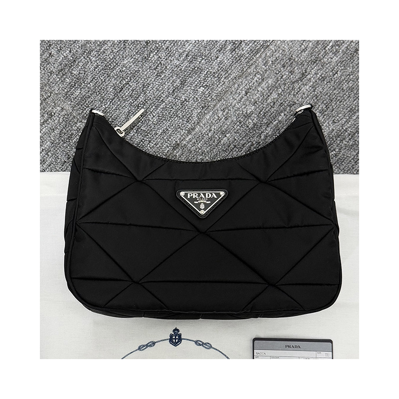 PRADA 三角形標誌尼龍襯墊單肩包 黑色 (1BC151 RDJN F0002)-14