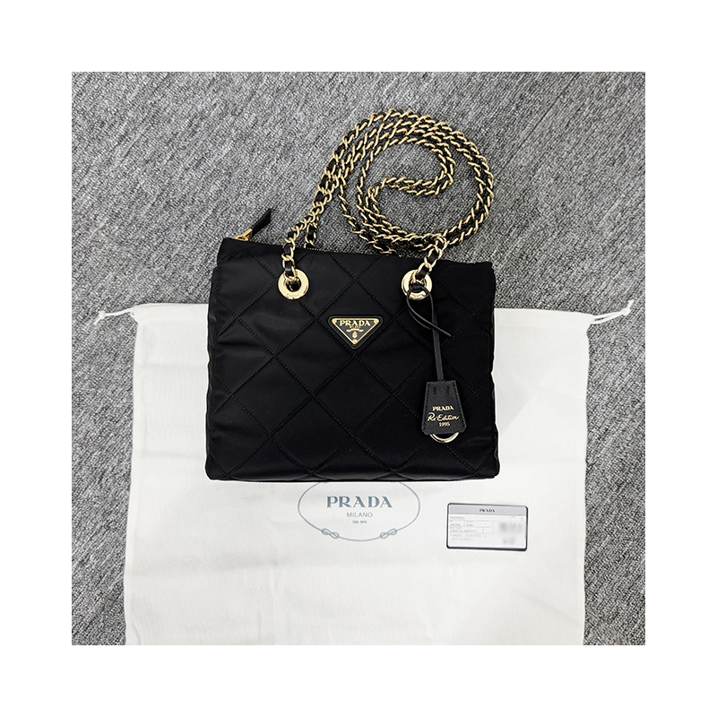 PRADA 1995 年復刻版三角形標誌鏈條尼龍手提包 黑色 (1BG468 2AOS F0002)-13