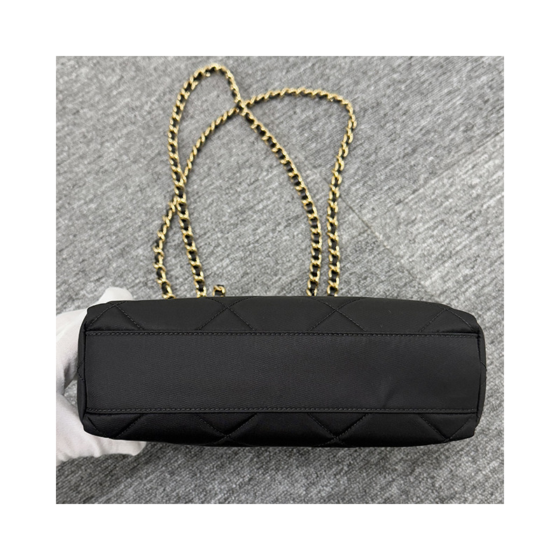 PRADA 1995 年復刻版三角形標誌鏈條尼龍手提包 黑色 (1BG468 2AOS F0002)-17