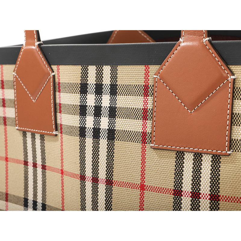 BURBERRY 24FW LL MD LONDON TOTE YUC-11