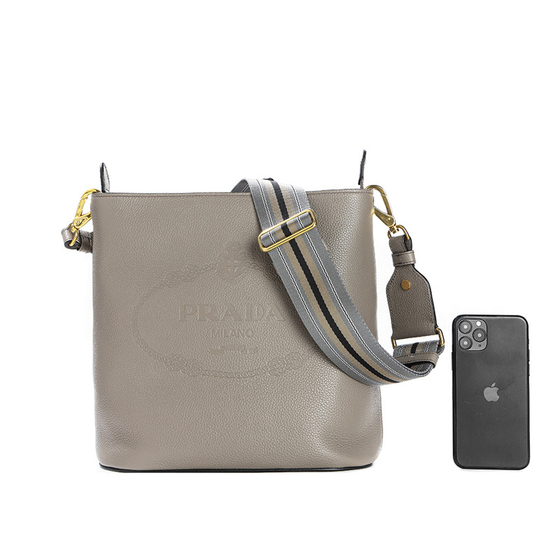 PRADA 女士 Vitello Phoenix 單肩包-20