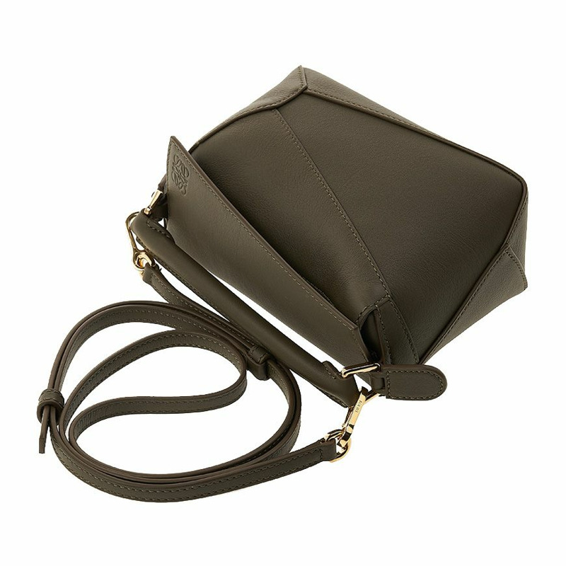 LOEWE 經典迷你手提包-3