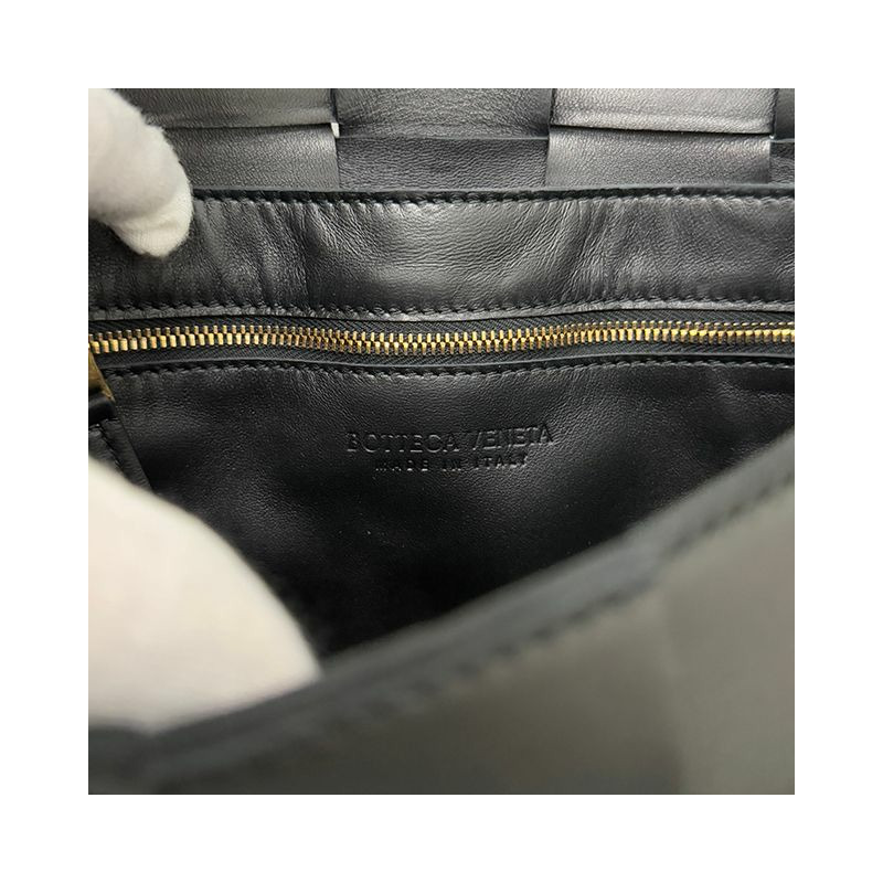 BOTTEGA VENETA Bottega Veneta 編織編織小羊皮皮革斜背包 8425-7