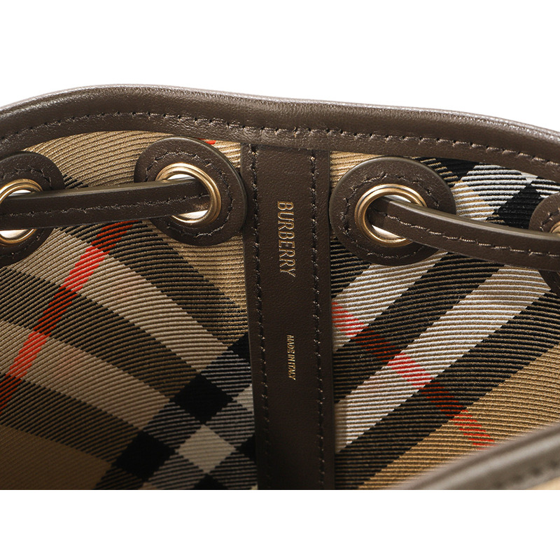 BURBERRY 25SS MN 抽繩水桶包-17