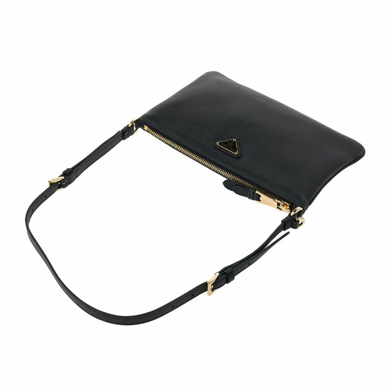 PRADA 三角形Logo軟質手提袋 SS25-3