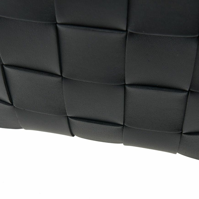 BOTTEGA VENETA 卡帶斜背包-5