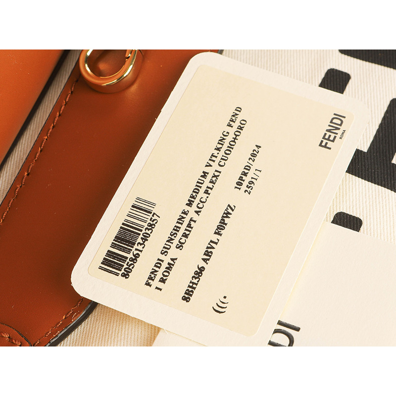 FENDI 24FW 陽光中型單肩包-18