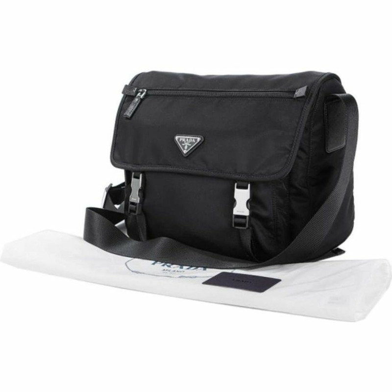 PRADA Pocono 扣環斜背包 黑色 中號 1BD671 ZOT-6