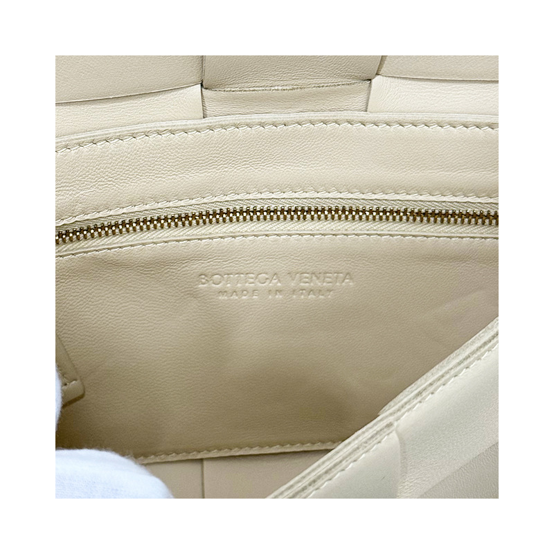 BOTTEGA VENETA 編織 Intrecciato 羊皮斜背卡帶包 Porcini (578004 VMAY1 9776)-19