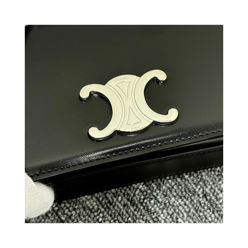 CELINE 小型 Triomphe 亮面小牛皮斜挎包-4