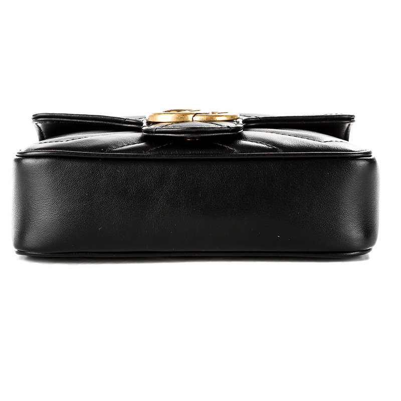 GUCCI 25SS 迷你 GG 馬特拉塞凸紋斜背包-10