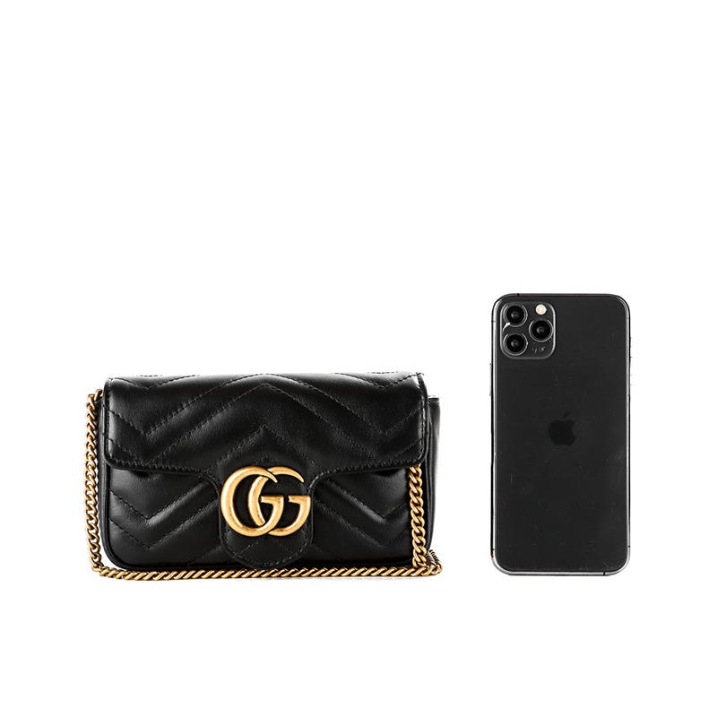 GUCCI 25SS 迷你 GG 馬特拉塞凸紋斜背包-16