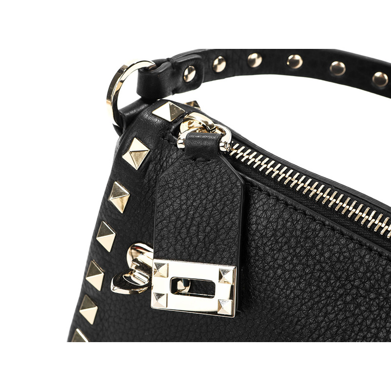 VALENTINO 25FW 鉚釘斜背包-14
