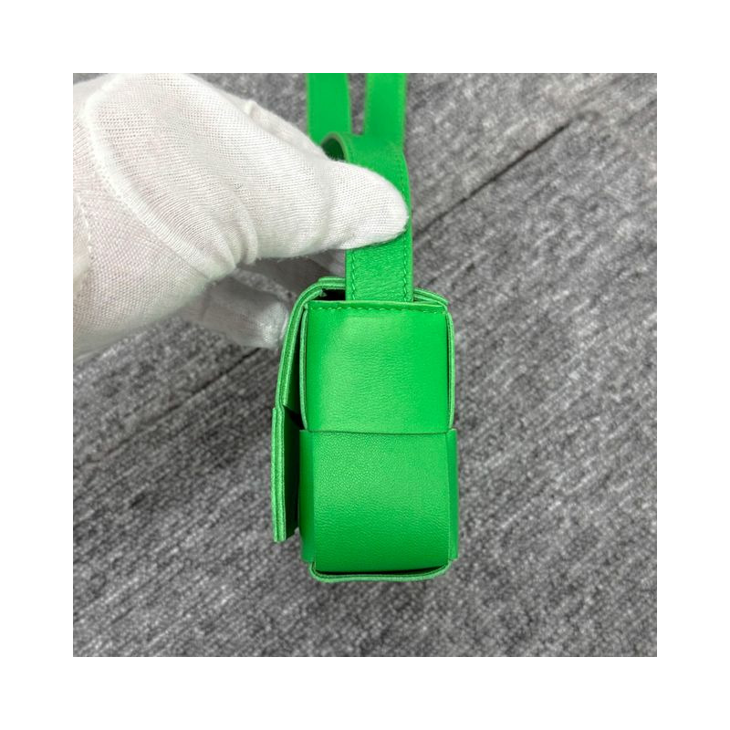 BOTTEGA VENETA Bottega Veneta 編織 Intrecciato 盒式迷你包鸚鵡 666688 VMAY1 3722-3