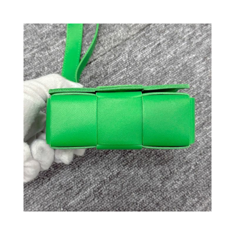 BOTTEGA VENETA Bottega Veneta 編織 Intrecciato 盒式迷你包鸚鵡 666688 VMAY1 3722-4